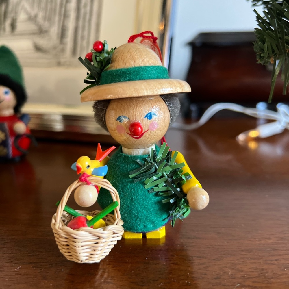 Vintage Steinbach Gardener ornament with vegetables in basket and bird